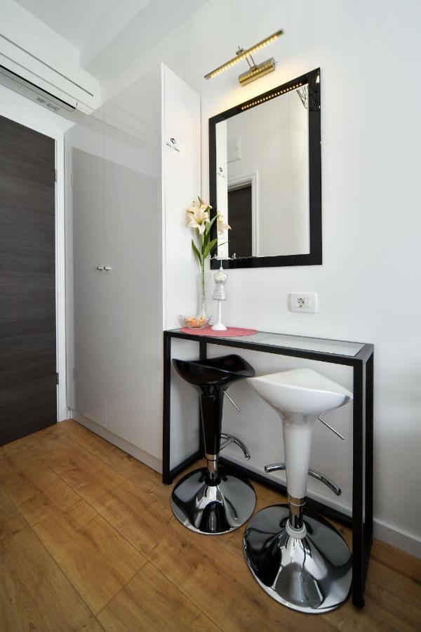 זאדאר Apartments And Rooms Nekic מראה חיצוני תמונה